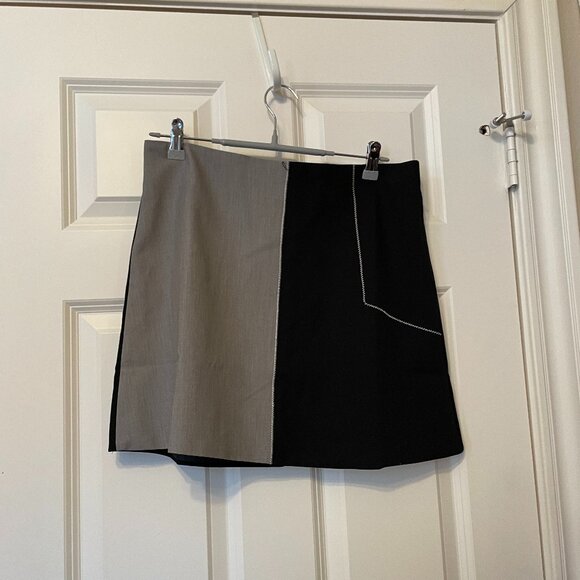 Geometric Black and Grey Mini-skirt - Picture 1 of 3